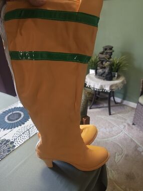Yellow Knee-High Cosplay/Costume Boots with Green Trim - Women's